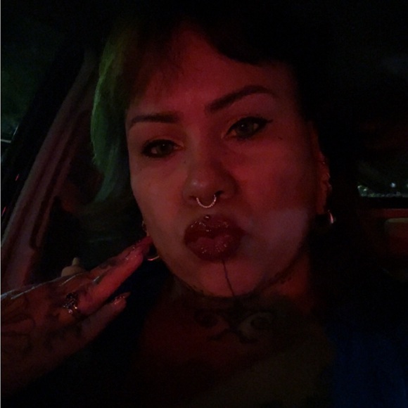 Meet your Posher, Jeanae - Picture 1 of 1